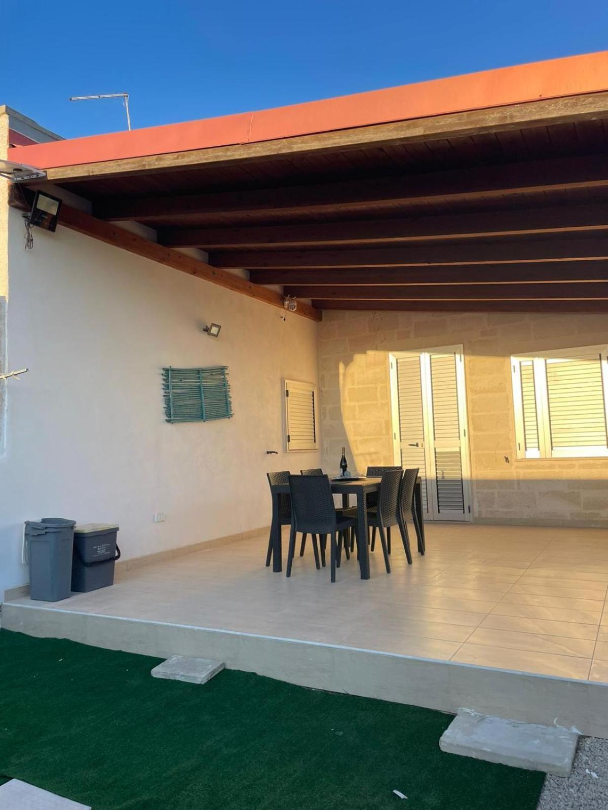Lu Sole, Lu Mare E Lu Ientu Villa Torre Lapillo Luaran gambar